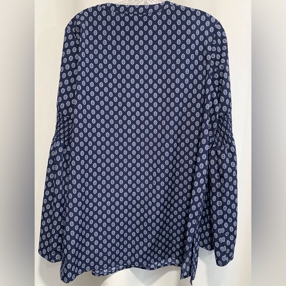 Michael Kors Women’s Open V-Neck Tunic, Blue w/Circle Pattern, Smocking, Size M - Picture 2 of 10